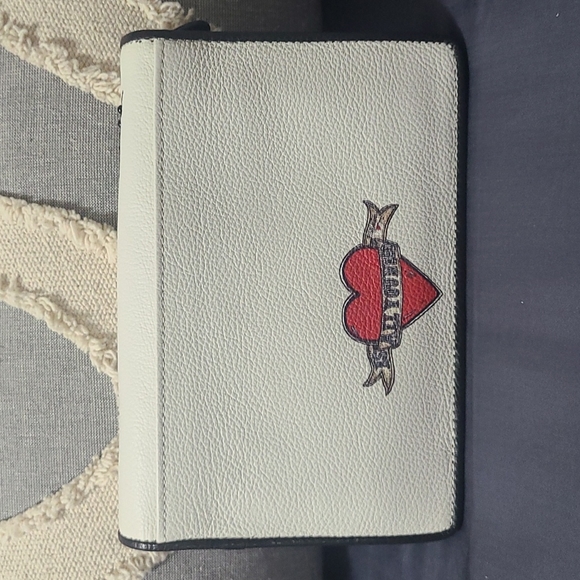 Brighton Love Struck Organizer - Picture 4 of 5